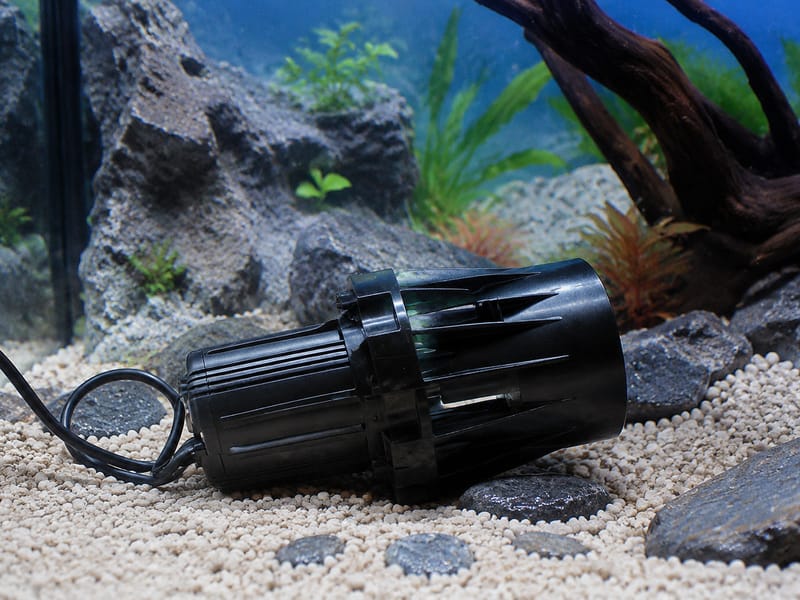 Pam Edaran Akuarium Cekap Tenaga: Panduan Pembeli — supporting aquarium detail