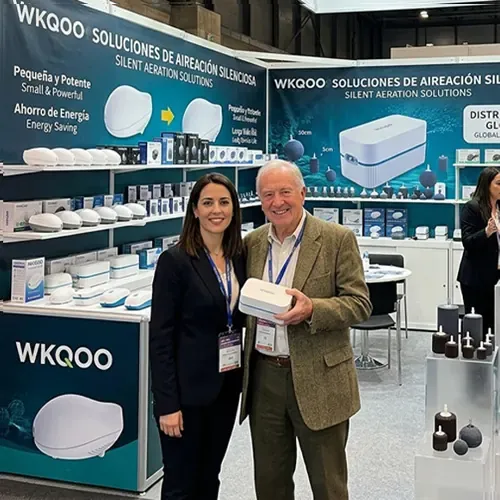 Gerai pameran produk akuarium WKAQOO di AQUA-FISCH Mac 2023, Jerman untuk pendekatan kepada pengedar global dan pembeli OEM