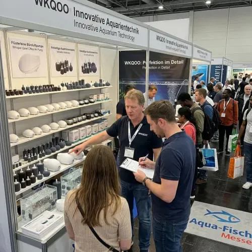 Gerai pameran produk akuarium WKAQOO di AQUA-FISCH Mac 2024, Jerman untuk pendekatan kepada pengedar global dan pembeli OEM